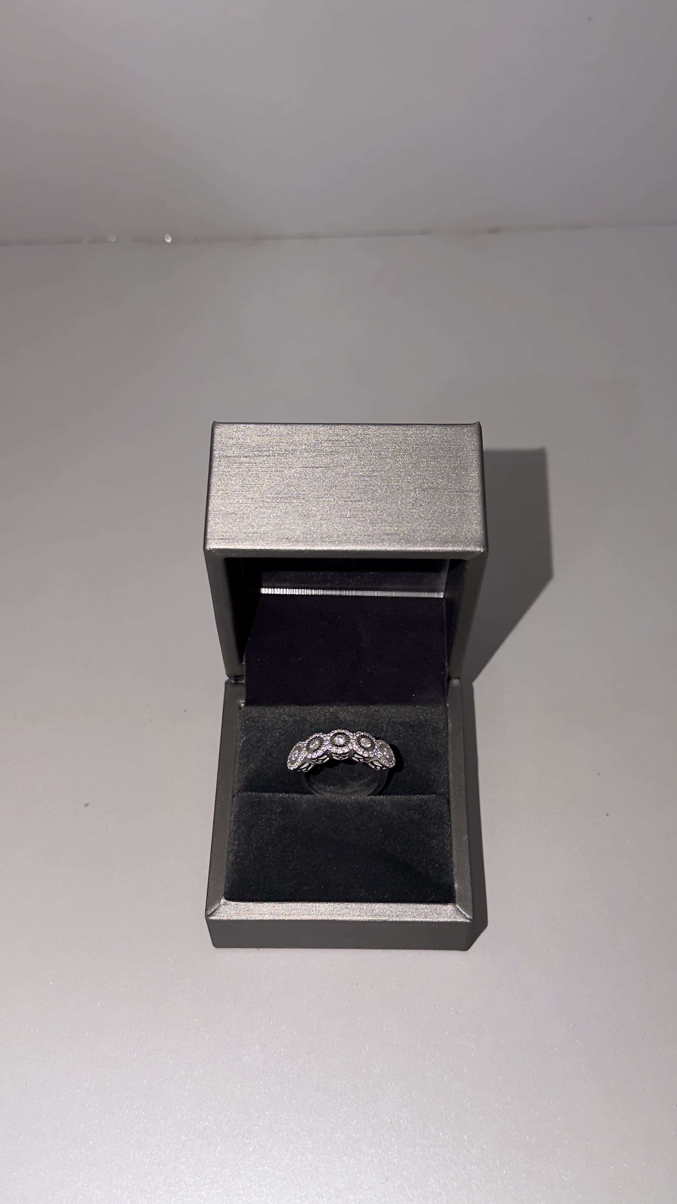 Diamond ring — photo 3 of 3