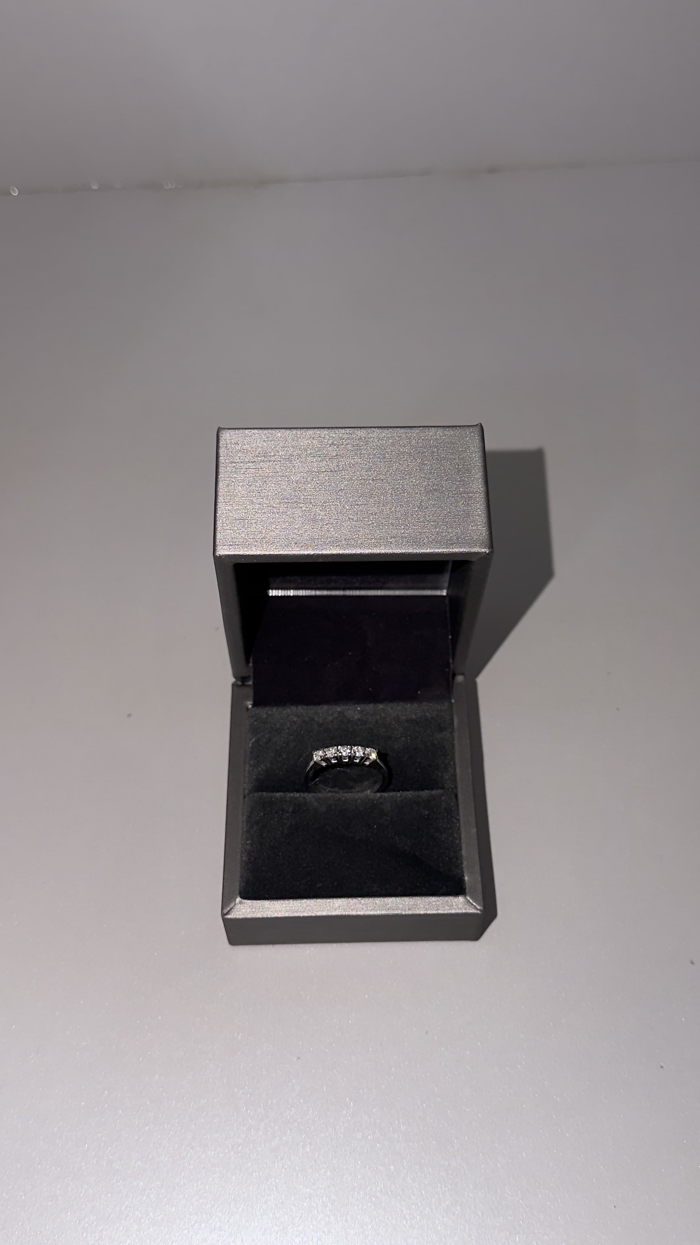 Diamond ring — photo 3 of 3